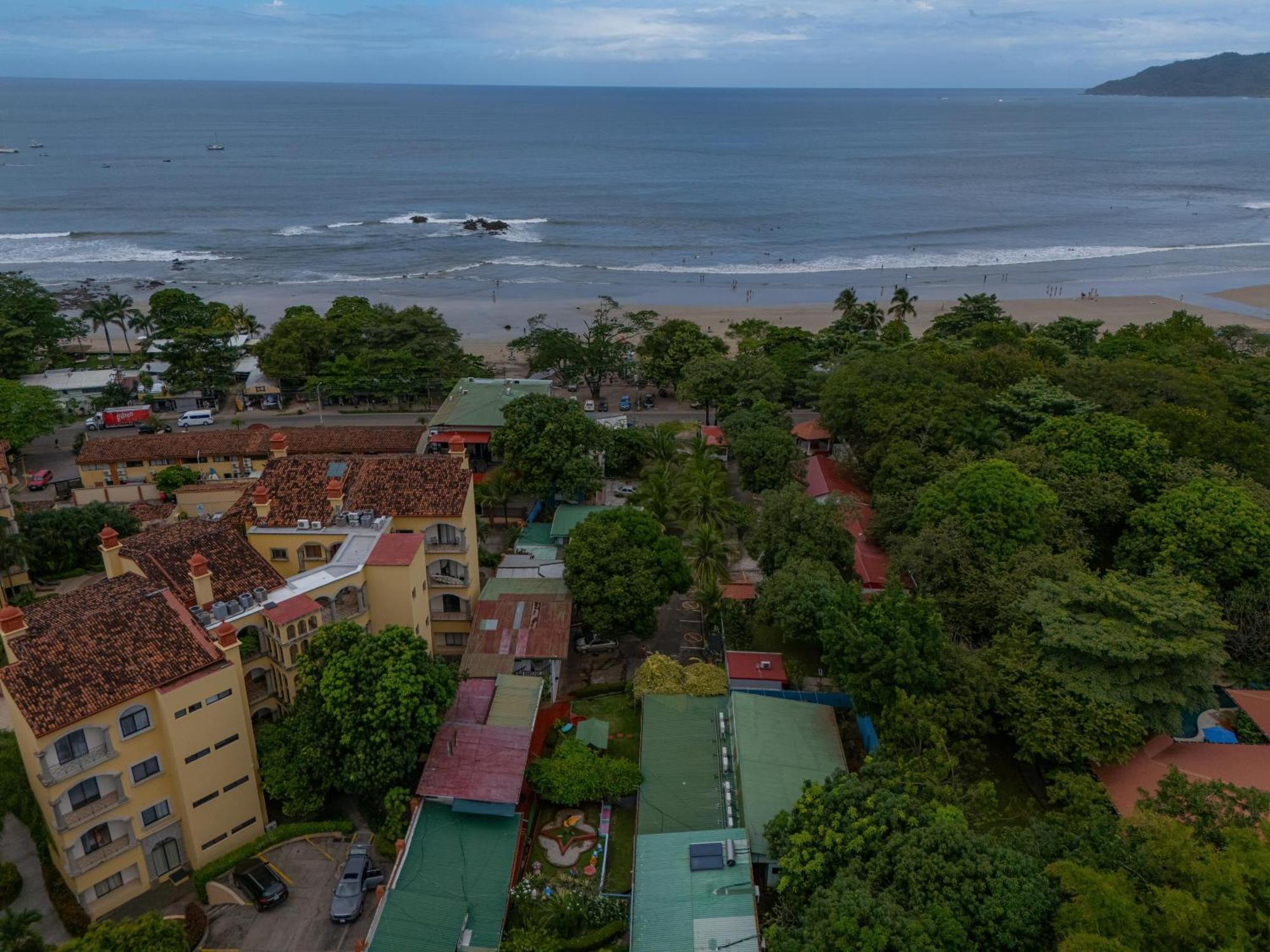 Hotel Marielos Tamarindo Exterior foto