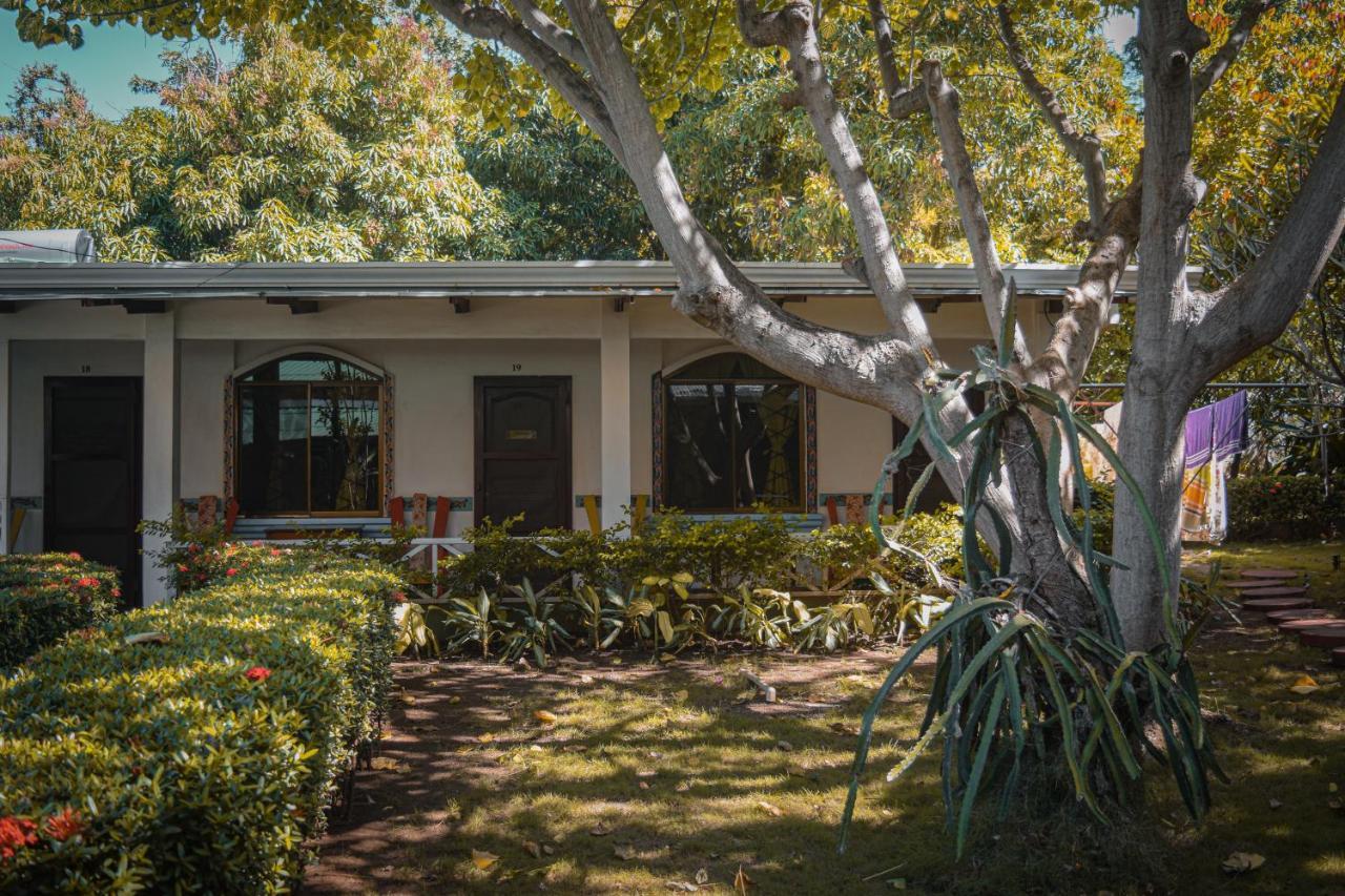 Hotel Marielos Tamarindo Exterior foto