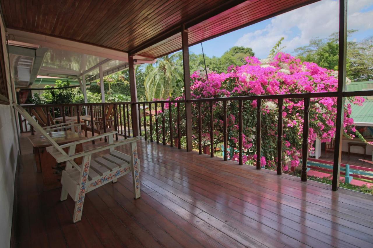 Hotel Marielos Tamarindo Exterior foto
